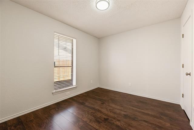 Building Photo - 9625 Cherry St