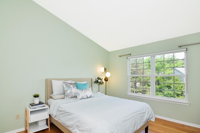 Building Photo - 4471 Hillside Ct