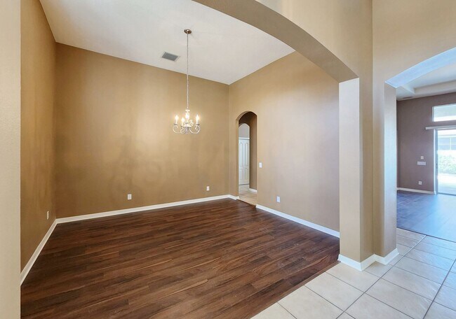 Building Photo - 2408 Tea Olive Terrace