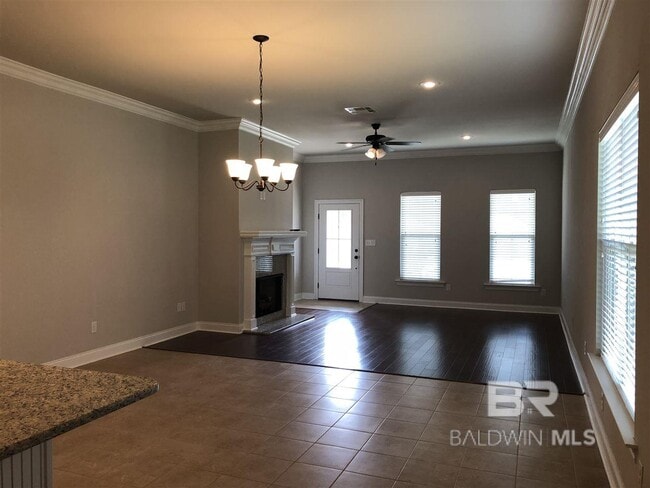 Building Photo - 632 Turquoise Dr