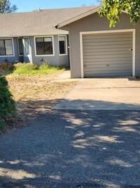 Building Photo - Duplex in Lake California