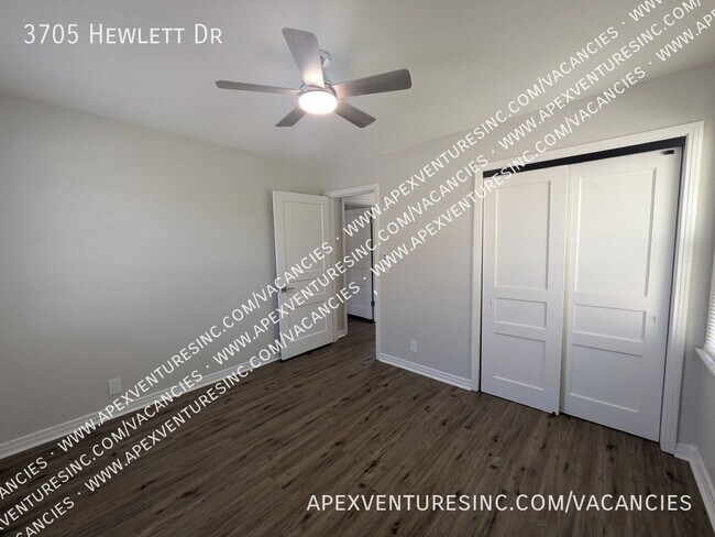 Building Photo - 3705 Hewlett Dr