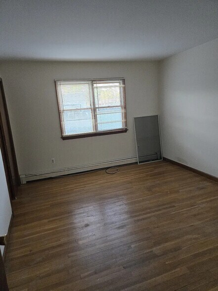 Building Photo - 1456 Nepperhan Ave