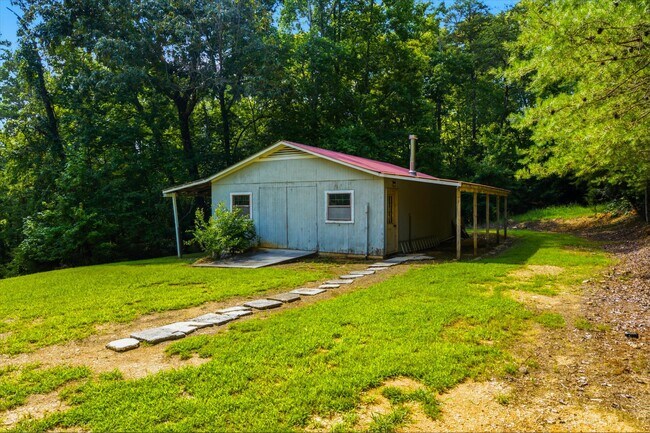 Building Photo - 250 Goodfield Creek Rd