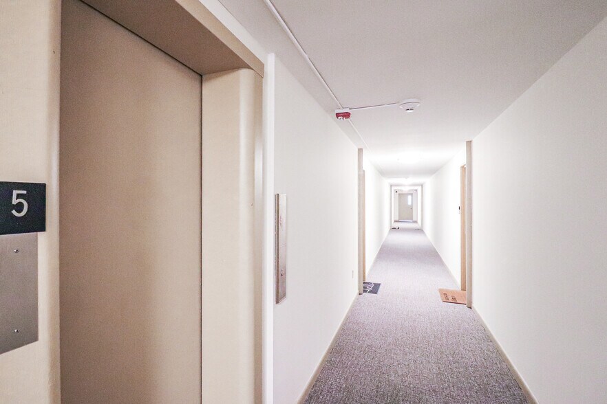 Building Photo - 40 Owen St