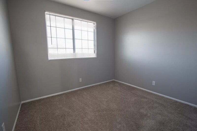 Building Photo - 8827 Pinion Ln