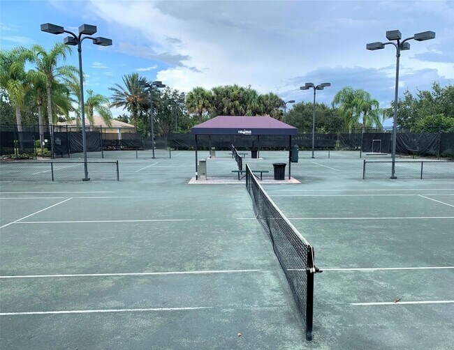 Building Photo - Lake Nona 3 Bedroom 3 Bath Townhouse in Vi...