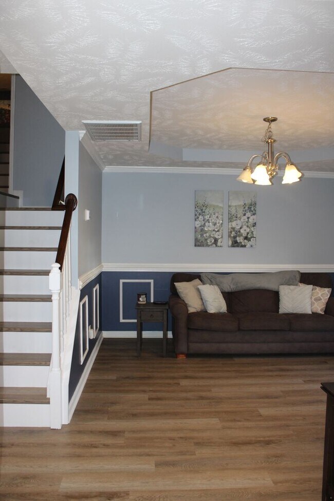 Building Photo - Beautiful Home in Hubert