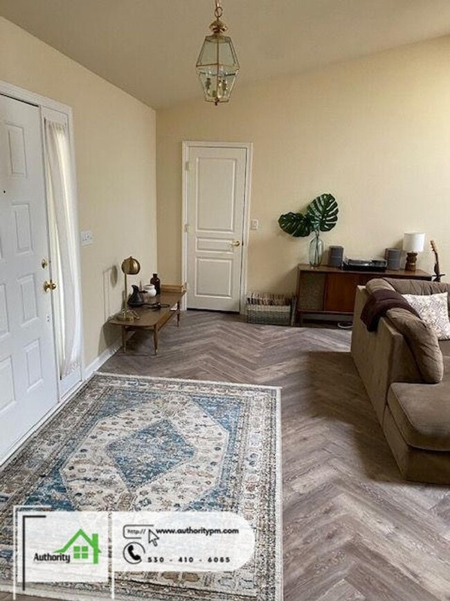 Building Photo - 3032 Stonecrest Pl