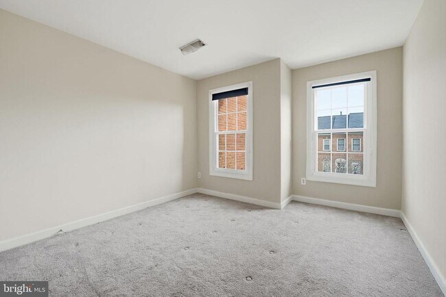 Building Photo - 1806 Brentridge St