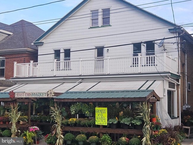 Primary Photo - 521 E Broad St