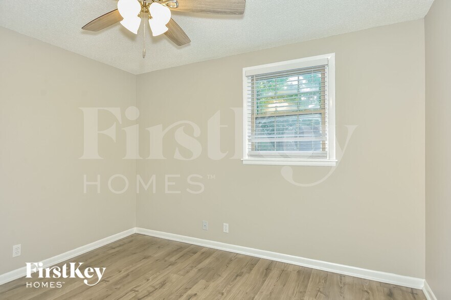 Building Photo - 4837 Concord Dr