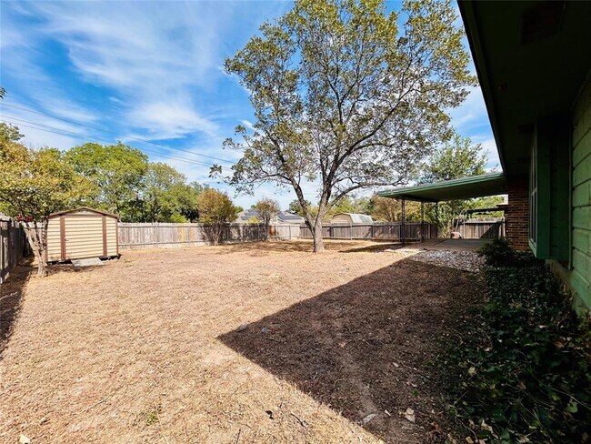 Building Photo - 1508 Thornridge Rd
