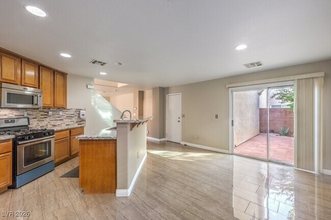 Building Photo - 7987 Delft Blue St