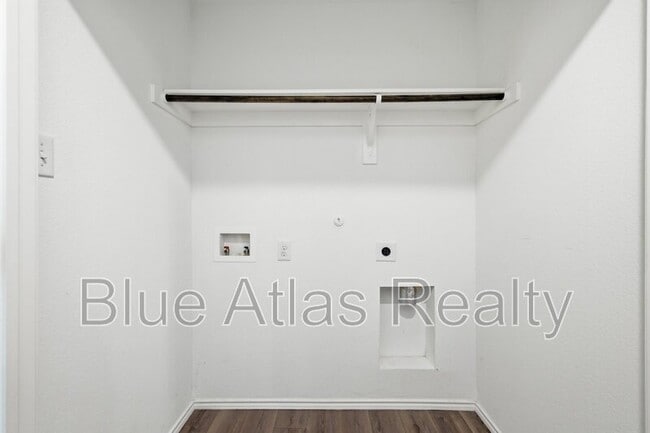 Building Photo - 510 Olmstead Dr