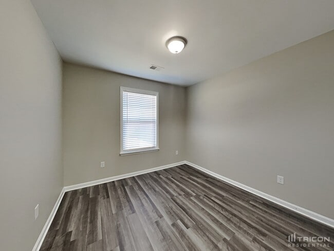 Building Photo - 11 James Jackson Dr