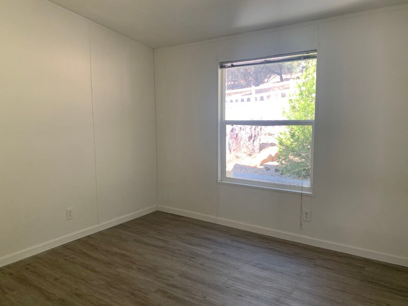 Building Photo - 3375 Almosta Rd