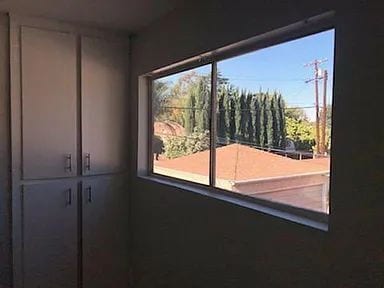 Building Photo - "Charming Burbank 2-Bed, 2-Bath Oasis on North Hollywood Way!"