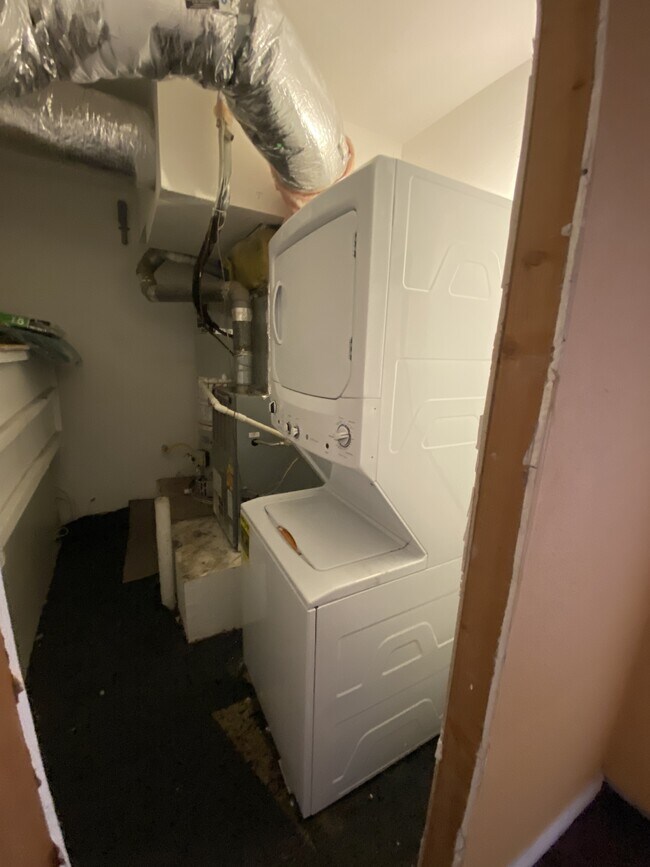 Building Photo - 16502 Mango Way