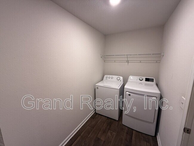 Building Photo - 5638 Tristan Ct