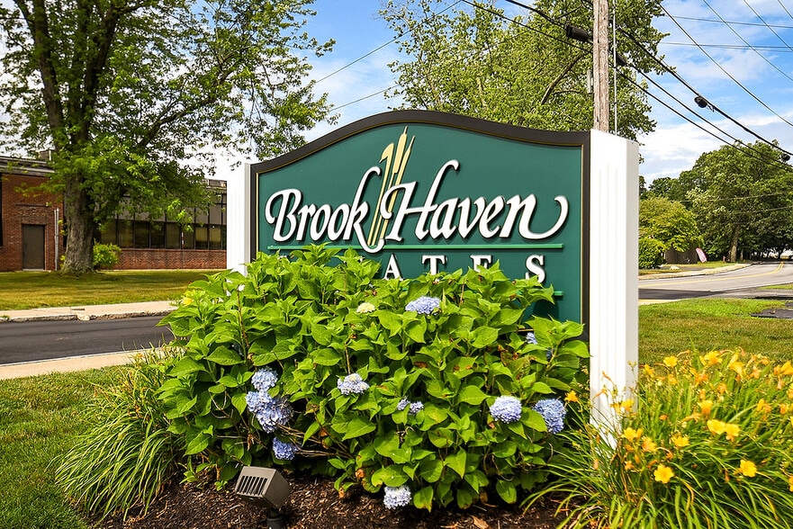 Primary Photo - Brook Haven Estates