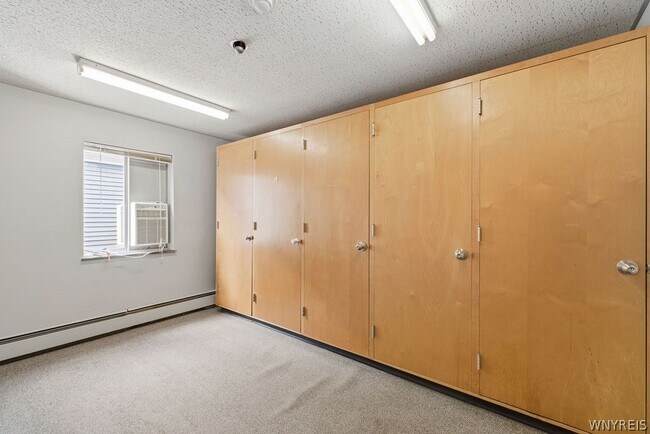 Building Photo - 57 St Johns Parkside