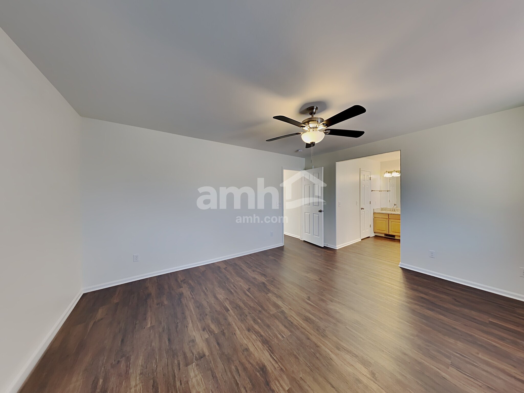 Building Photo - 4990 Hawk Meadow Dr