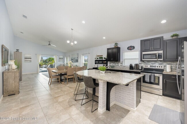 Building Photo - 4499 Alligator Flag Cir