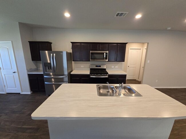 Building Photo - 16790 Lonely Pines Dr