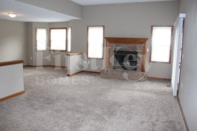 Building Photo - 10311 Park Valley Dr