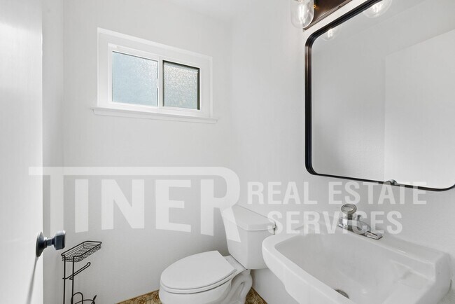 Building Photo - 6406 Winding Way