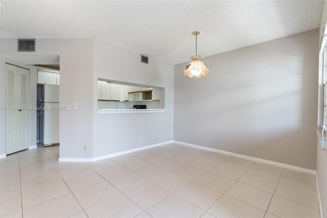 Building Photo - 1000 SW 128th Terrace