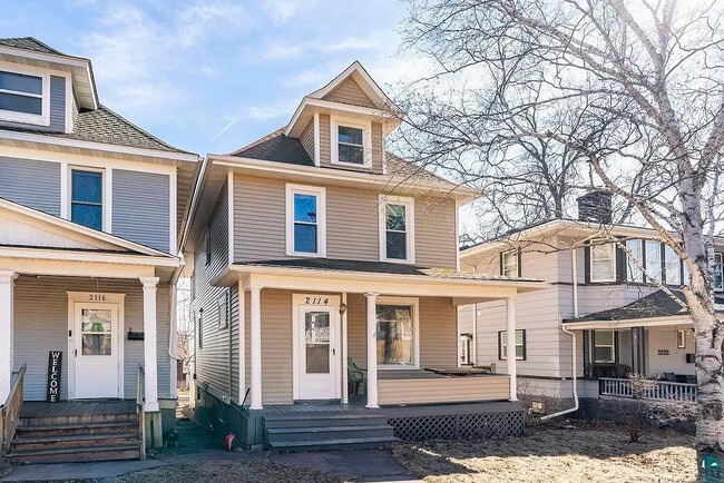 Building Photo - 2114 E 4th St