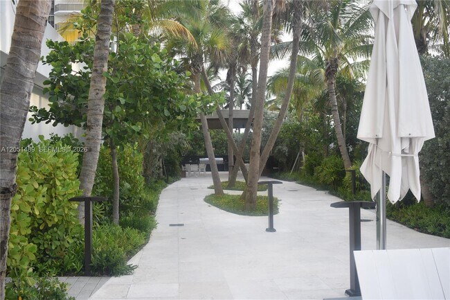 Building Photo - 6365 Collins Ave