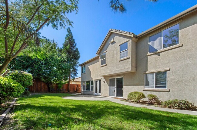 Building Photo - 991 Zephyr Ct