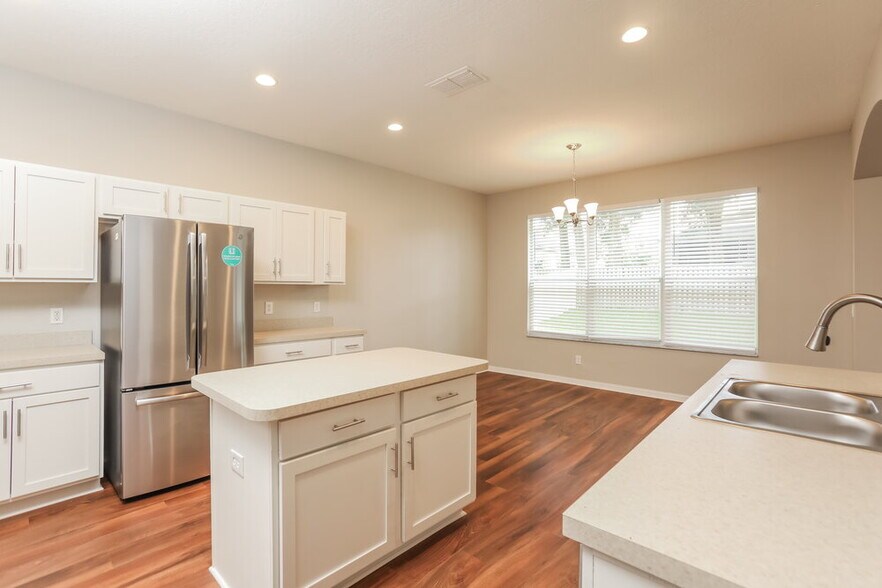 Building Photo - 2083 Casaba Cove Ave