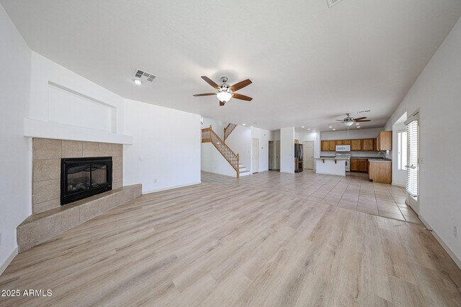 Building Photo - 17435 W Saguaro Ln