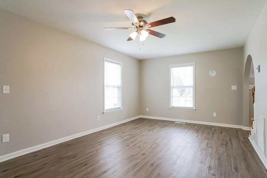 Building Photo - 3630 Enduring Freedom Dr
