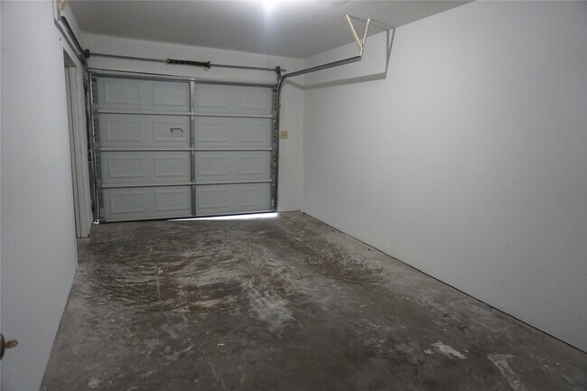 Building Photo - 1915 Normal Park Dr