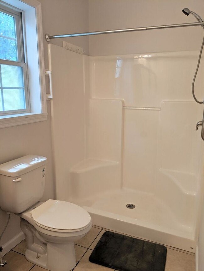 Building Photo - Rental-Beautiful West Asheville Home! **AL...