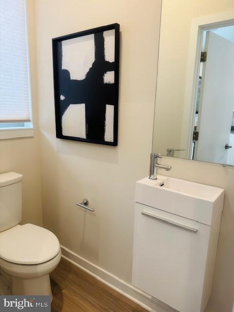 Building Photo - 3012 Beachview Ln