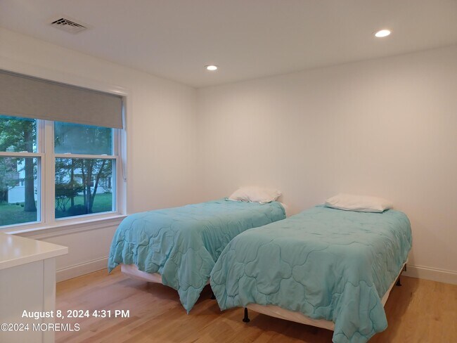 Building Photo - 241 Woodcrest Rd