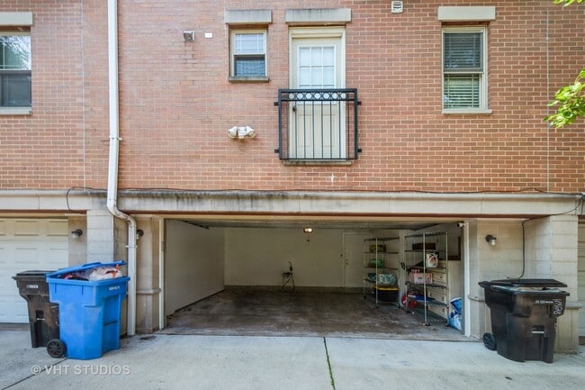 Building Photo - 10428 S Walden Pkwy