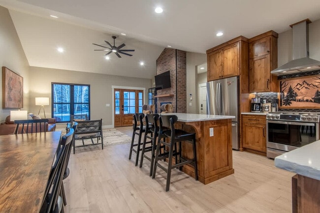 Building Photo - 444 Cowboy Trail