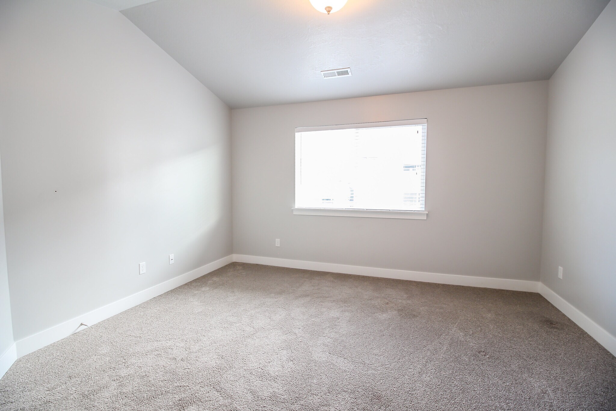 Master bedroom 1 - 4901 W Spire Way