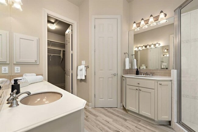 Building Photo - 3508 Red River St