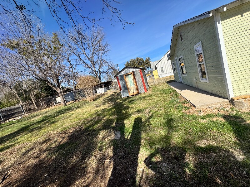 Building Photo - 503 N Pearl St