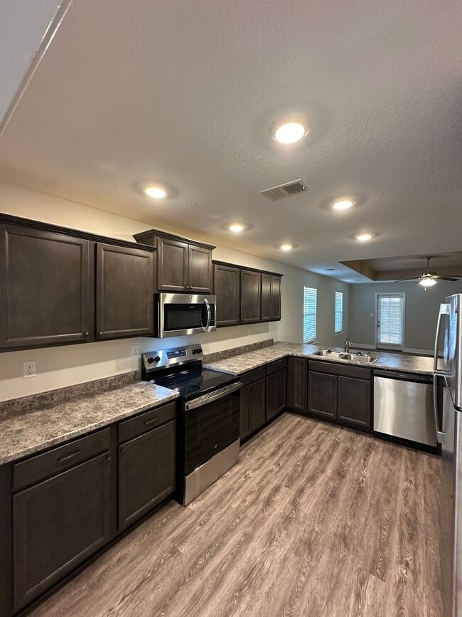 Building Photo - Olive Branch Schools- IMMEDIATE MOVE IN!!! 3 BR/2 BA