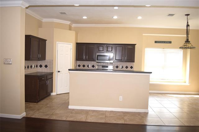 Building Photo - 3431 Jasper Dr