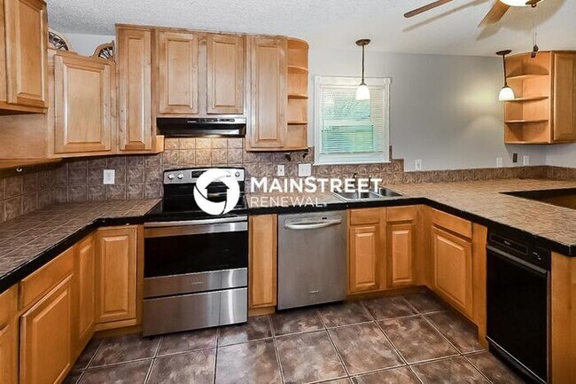 Building Photo - 3 Bedroom Pet-Friendly Home in Bartlett, TN with Main Street Renewal